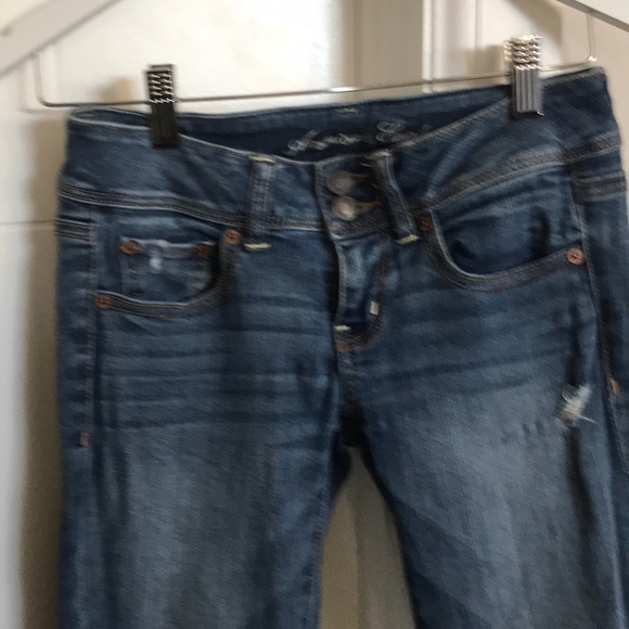 Women’s American Eagle Skinny Jeans - Picture 2 of 6